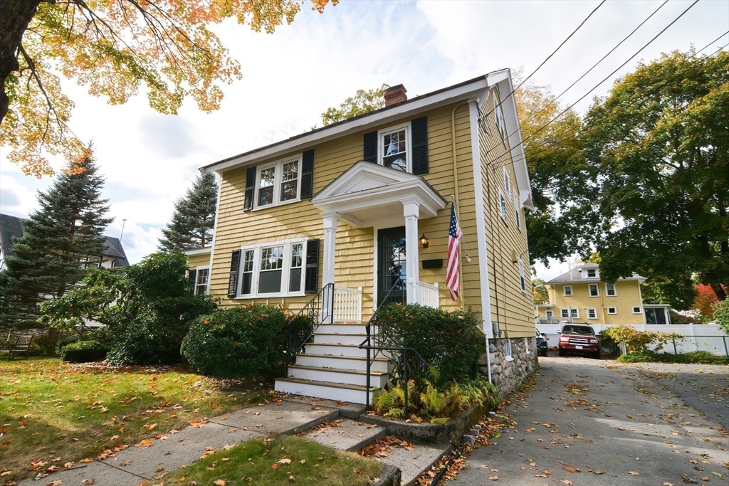8 Charles St