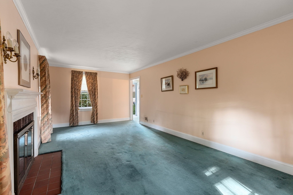 31 Lasell St