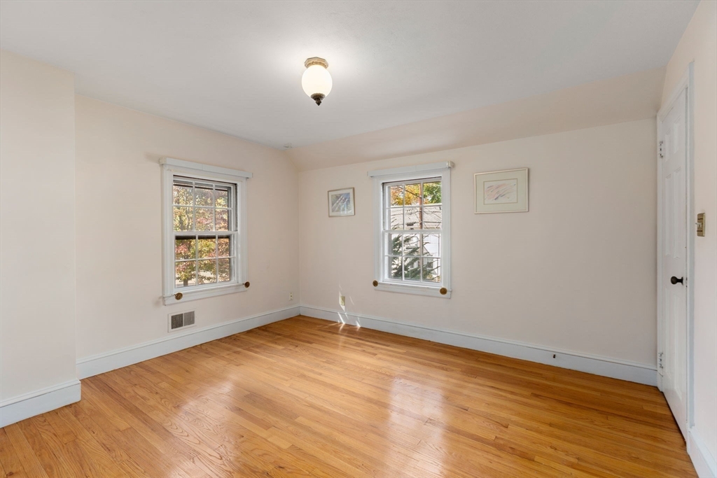 31 Lasell St