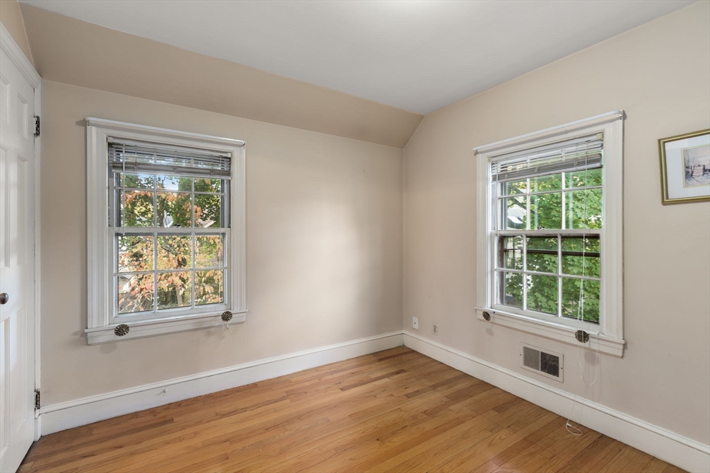 31 Lasell St