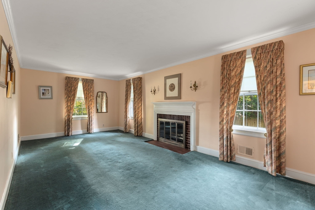 31 Lasell St