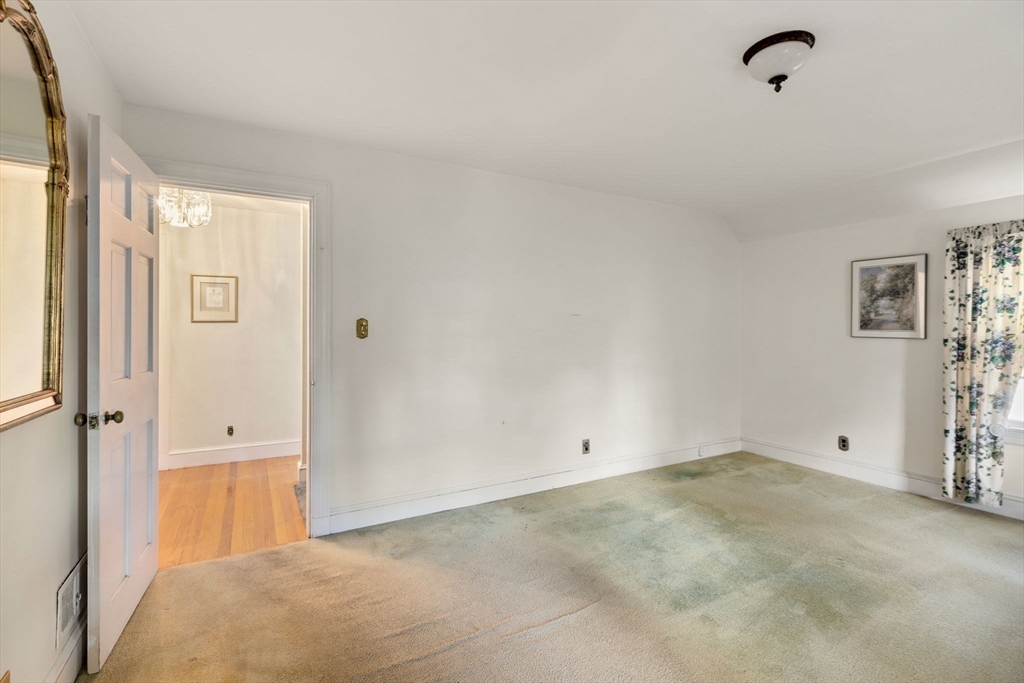 31 Lasell St