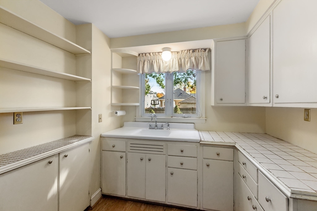 31 Lasell St