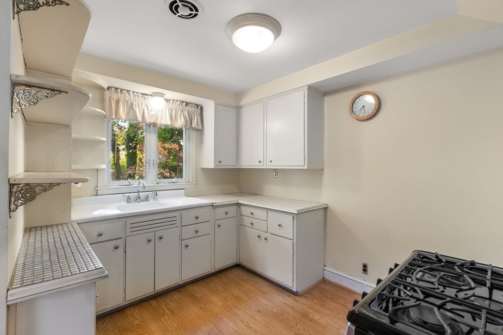 31 Lasell St