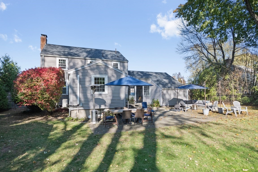 566 Pond St