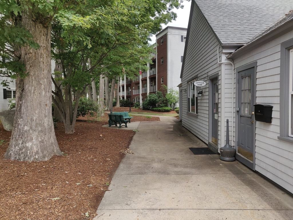 26 Greentree Ln # 31
