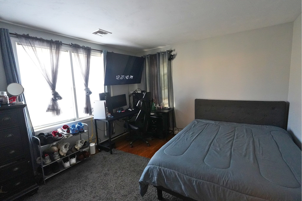 13 Rogers St