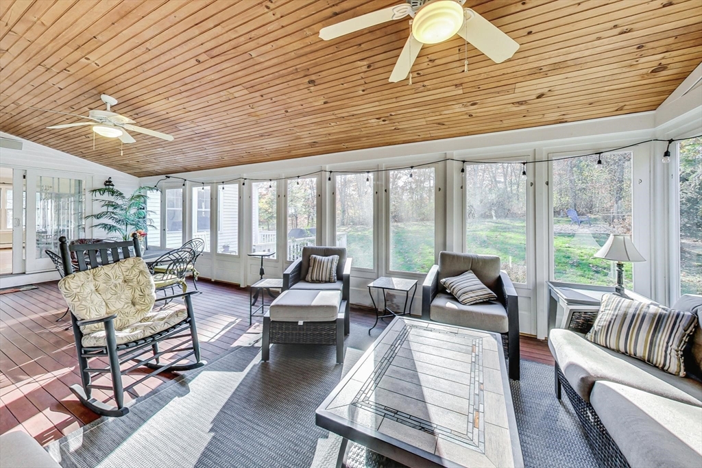 121 Magnolia Dr