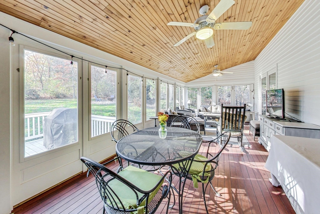 121 Magnolia Dr