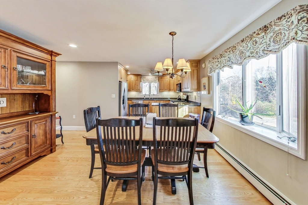 121 Magnolia Dr