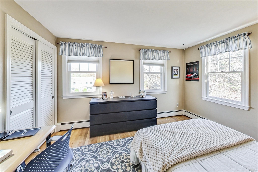 121 Magnolia Dr