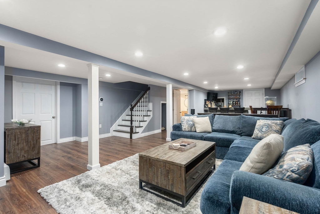12 Yarmouth Ave.
