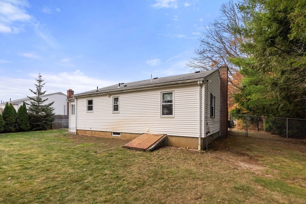 12 Yarmouth Ave.