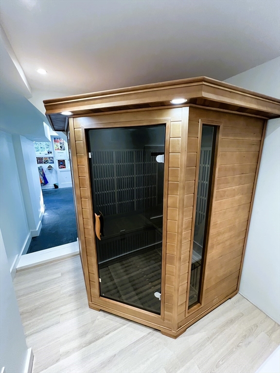 16 Lindale Avenue