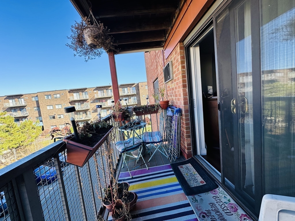 175 Ward St # 65
