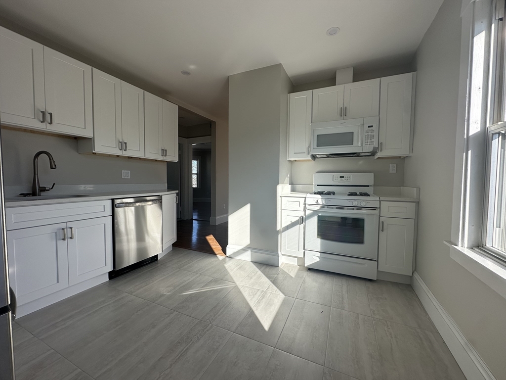96 Greaton Rd # 2