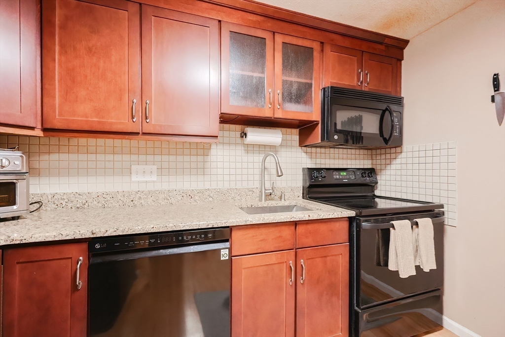 10 Erick Rd # 20