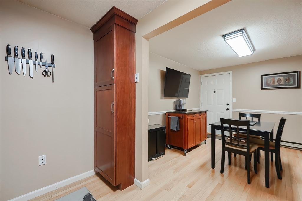 10 Erick Rd # 20