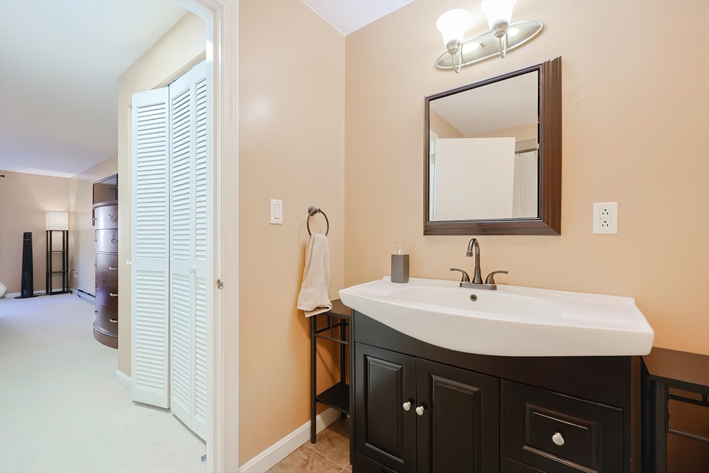 10 Erick Rd # 20