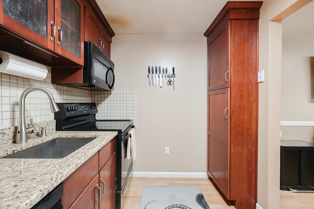 10 Erick Rd # 20