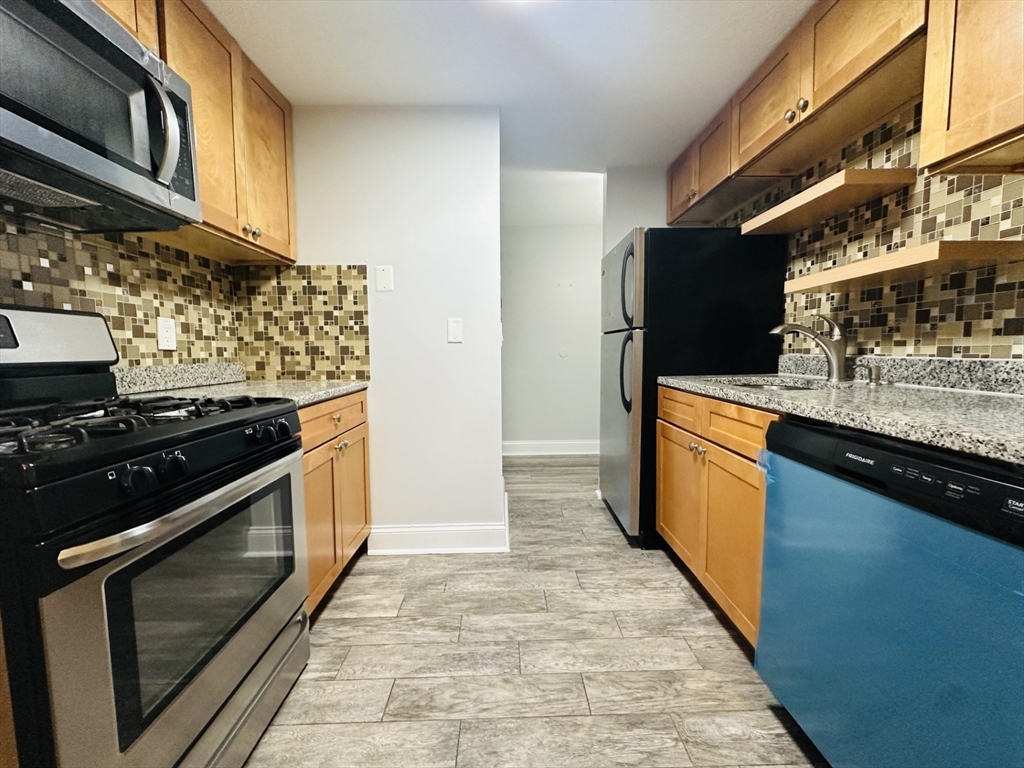 267 Lake St # 3