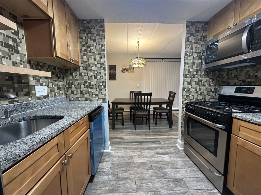 267 Lake St # 3