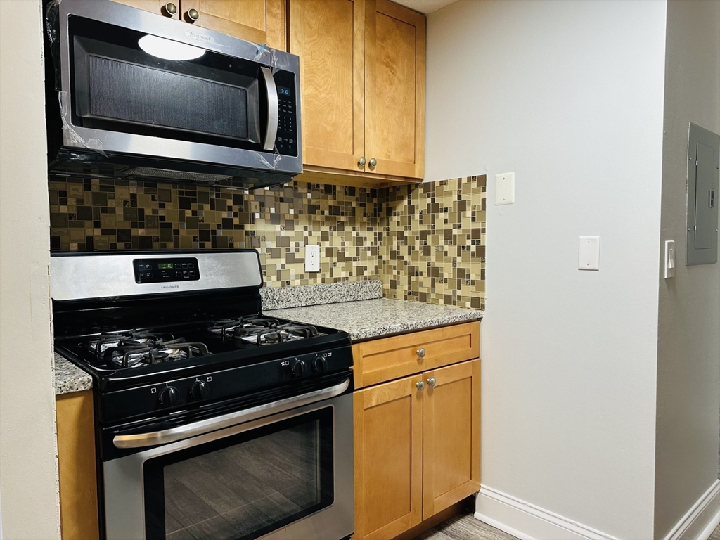 267 Lake St # 3