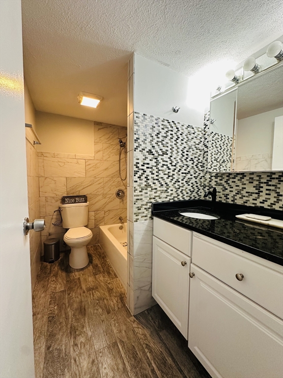 267 Lake St # 3
