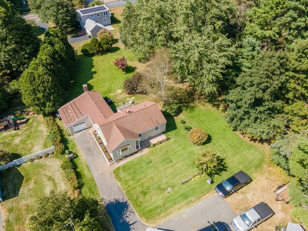 9 Lawrence Ct