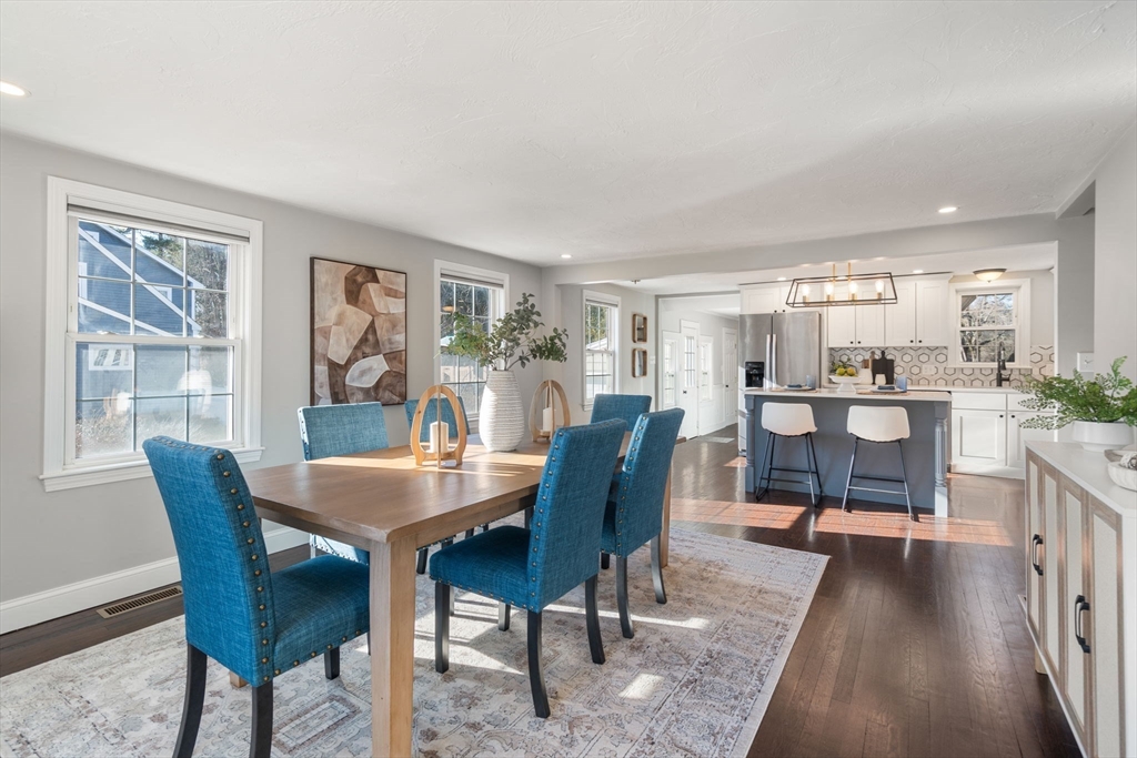 9 Lawrence Ct