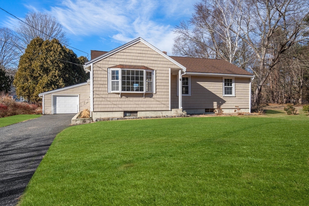 9 Lawrence Ct