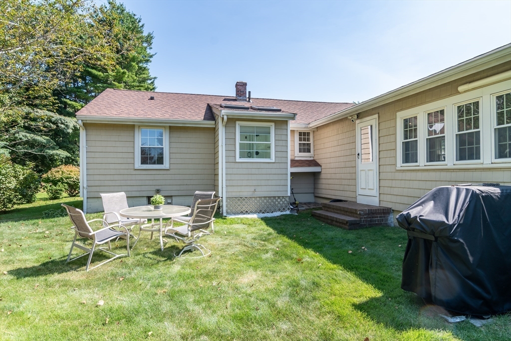 9 Lawrence Ct