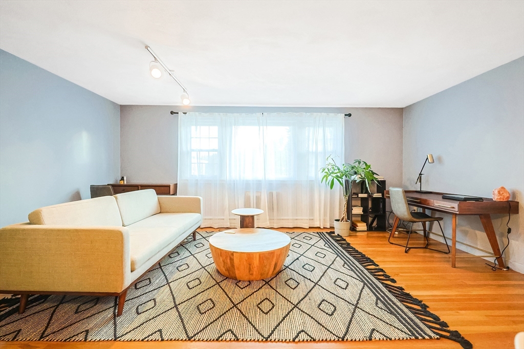 224 School St # 11