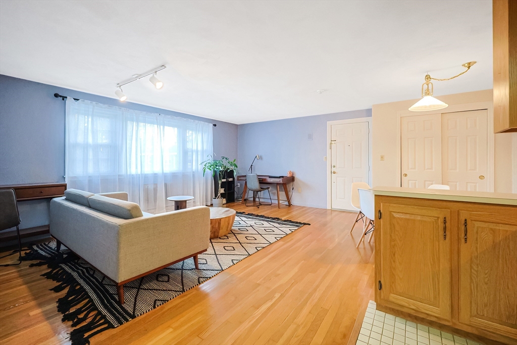 224 School St # 11