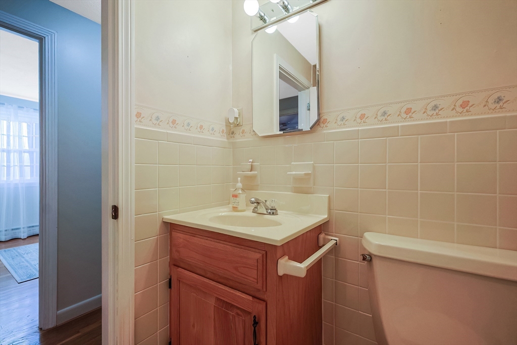 224 School St # 11