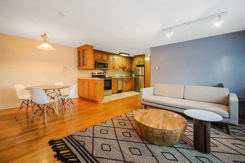 224 School St # 11
