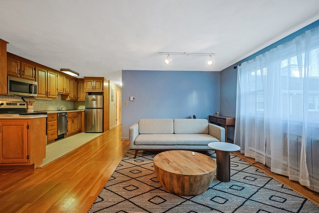 224 School St # 11