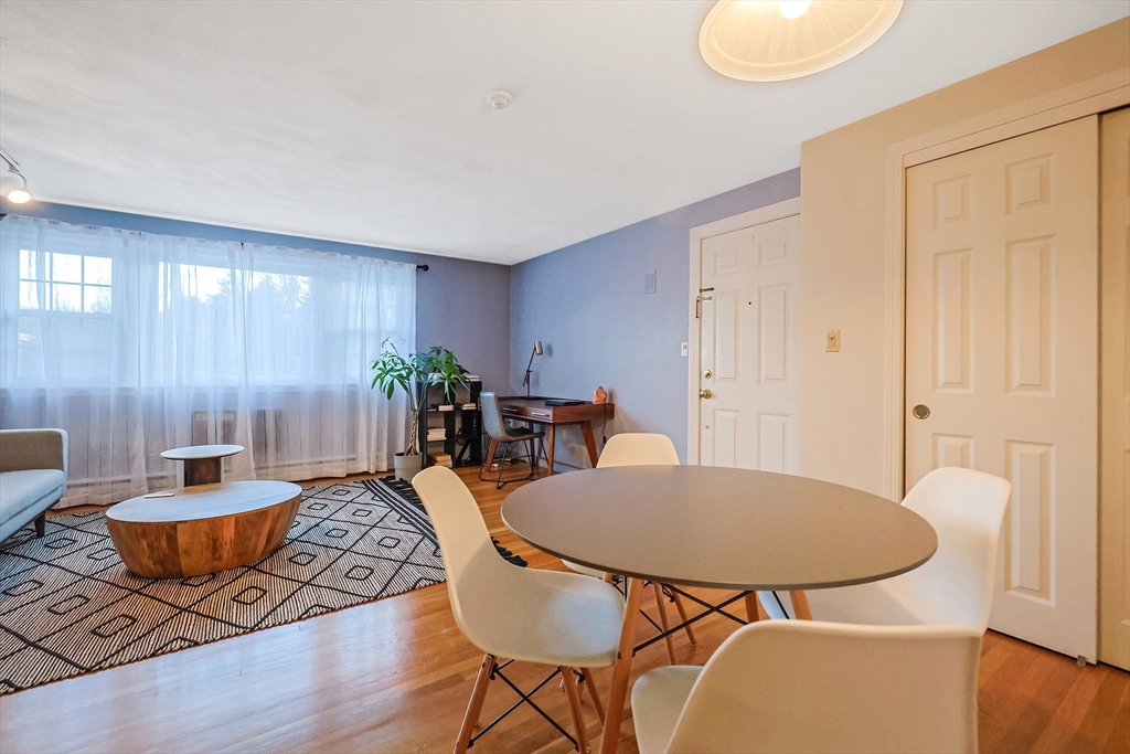 224 School St # 11