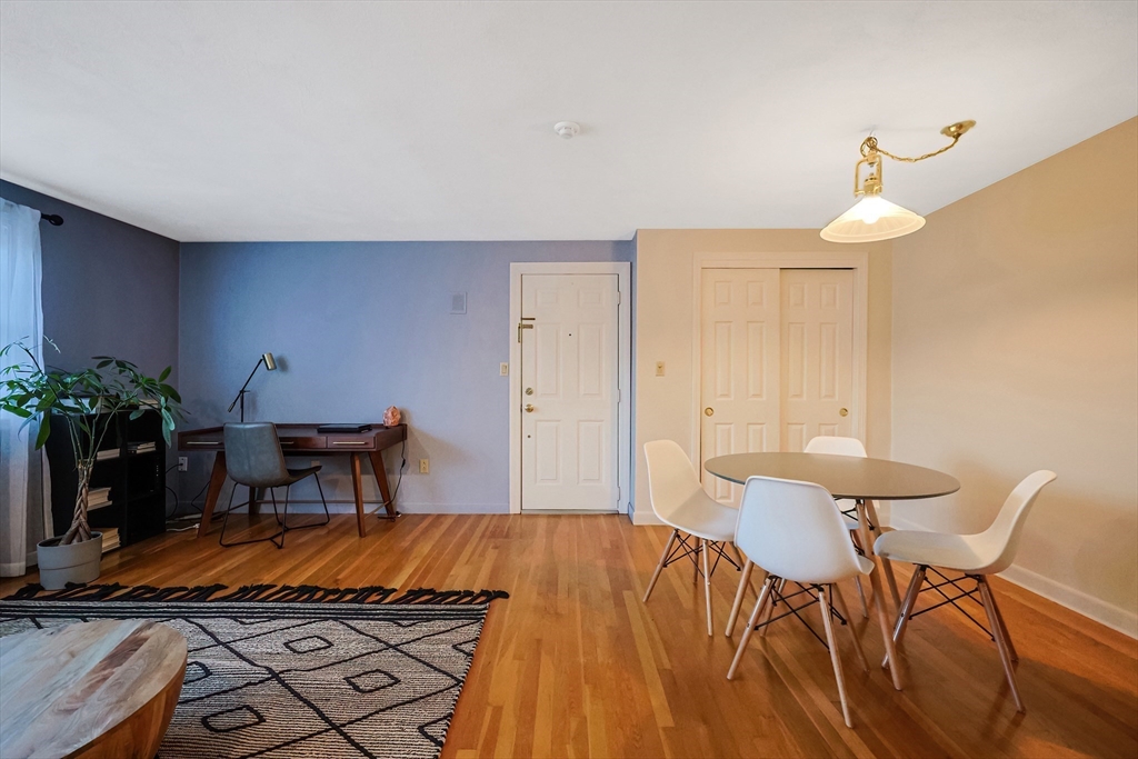 224 School St # 11