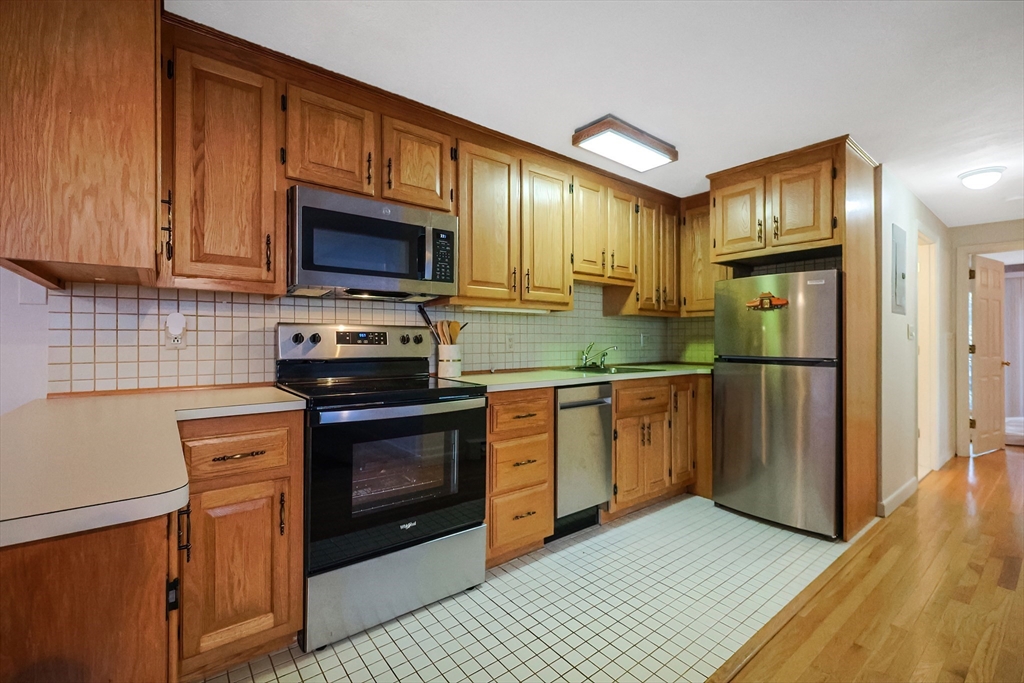 224 School St # 11
