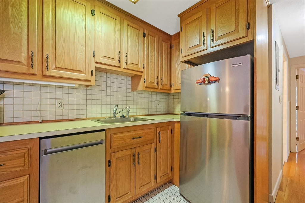 224 School St # 11