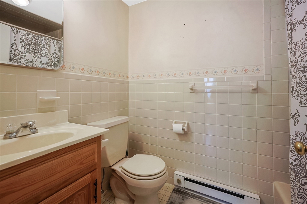224 School St # 11