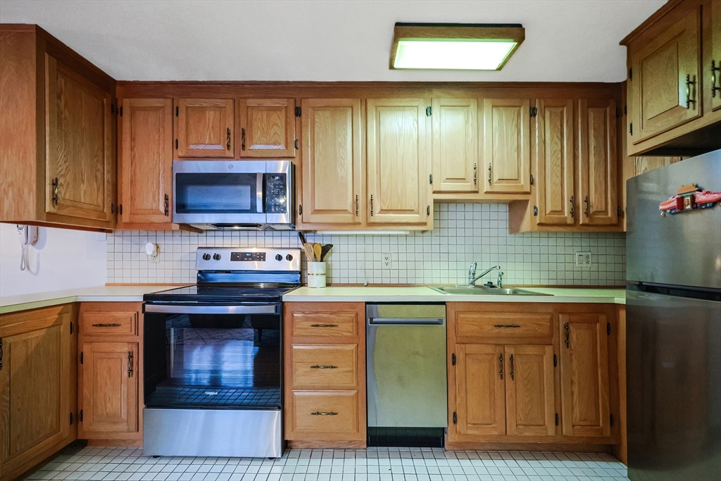 224 School St # 11