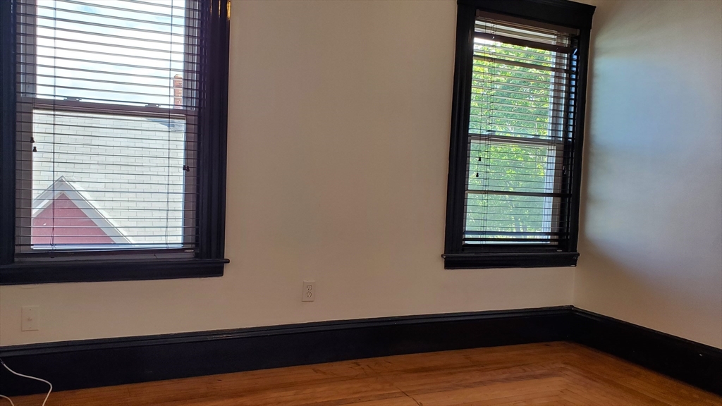 74 Grant St # 1