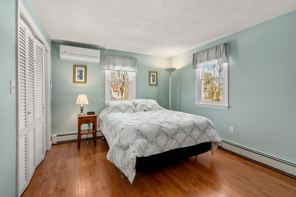 4 Kingsbury Rd