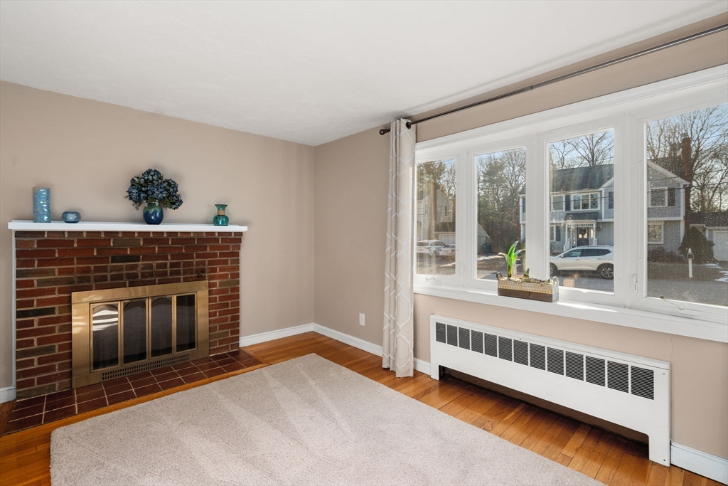 4 Kingsbury Rd