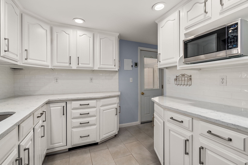 4 Kingsbury Rd