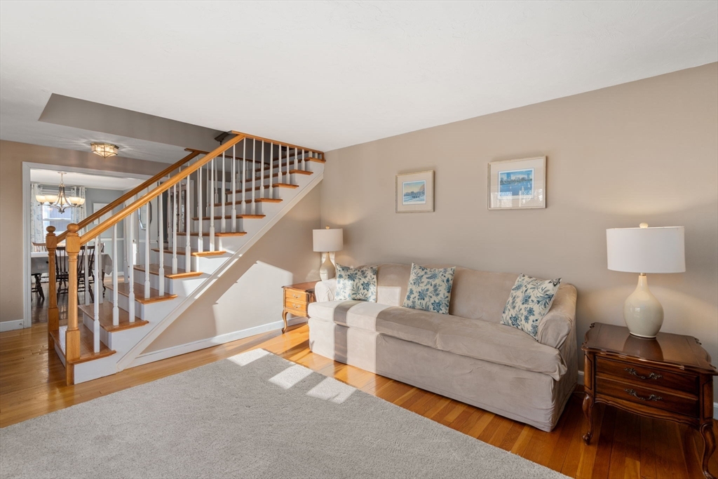 4 Kingsbury Rd