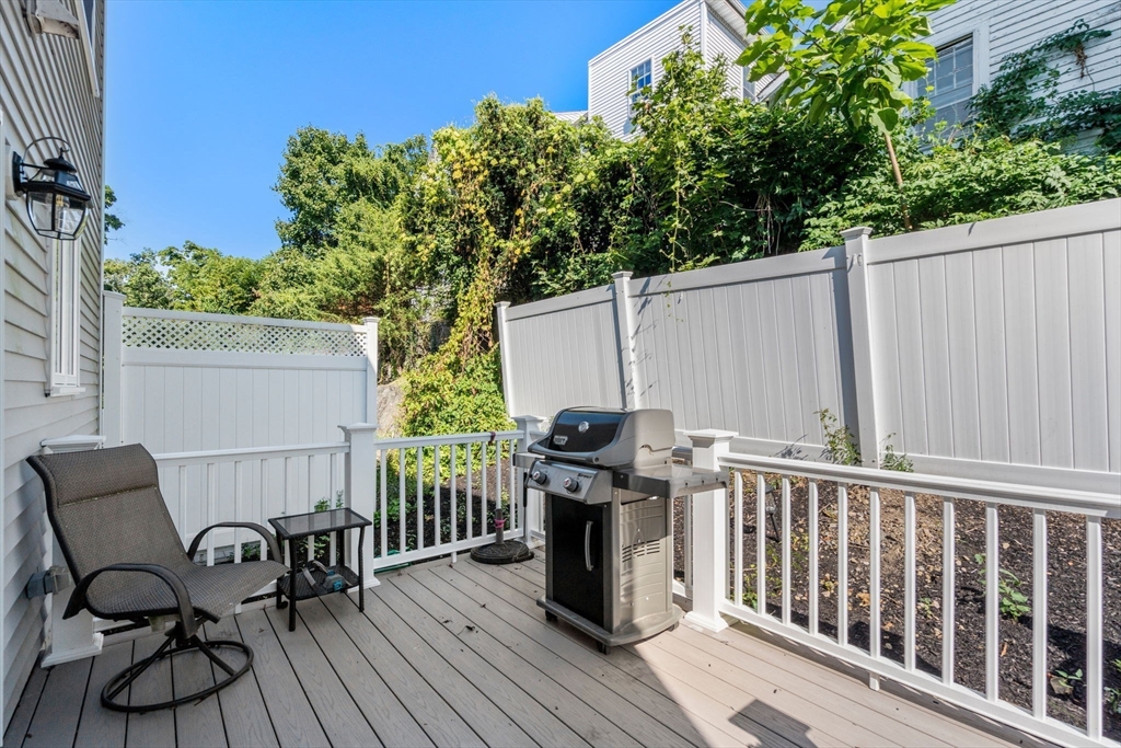 45 Endicott St # 45