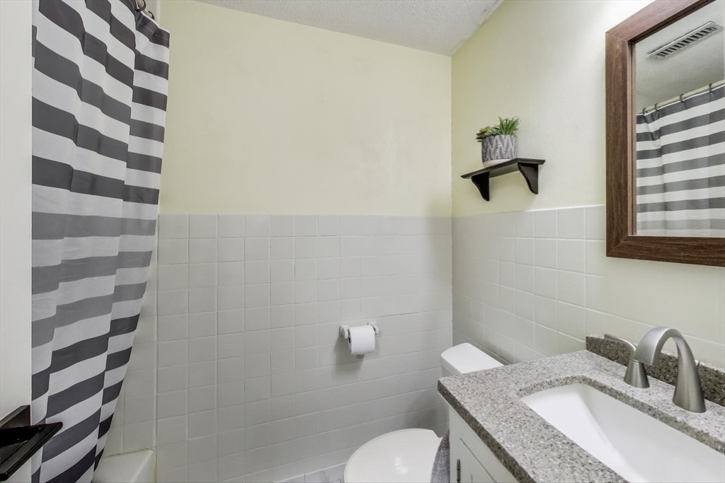 9 Hemlock Cir # 9